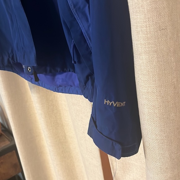 The North Face HyVent Jacket | Size S - Picture 3 of 4